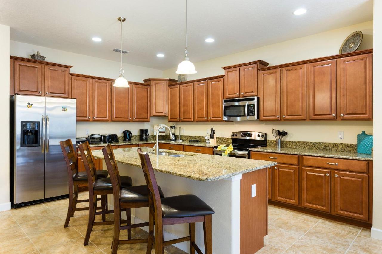 Holiday home 6br 6bath Pvt Pool 10min 3282ft *