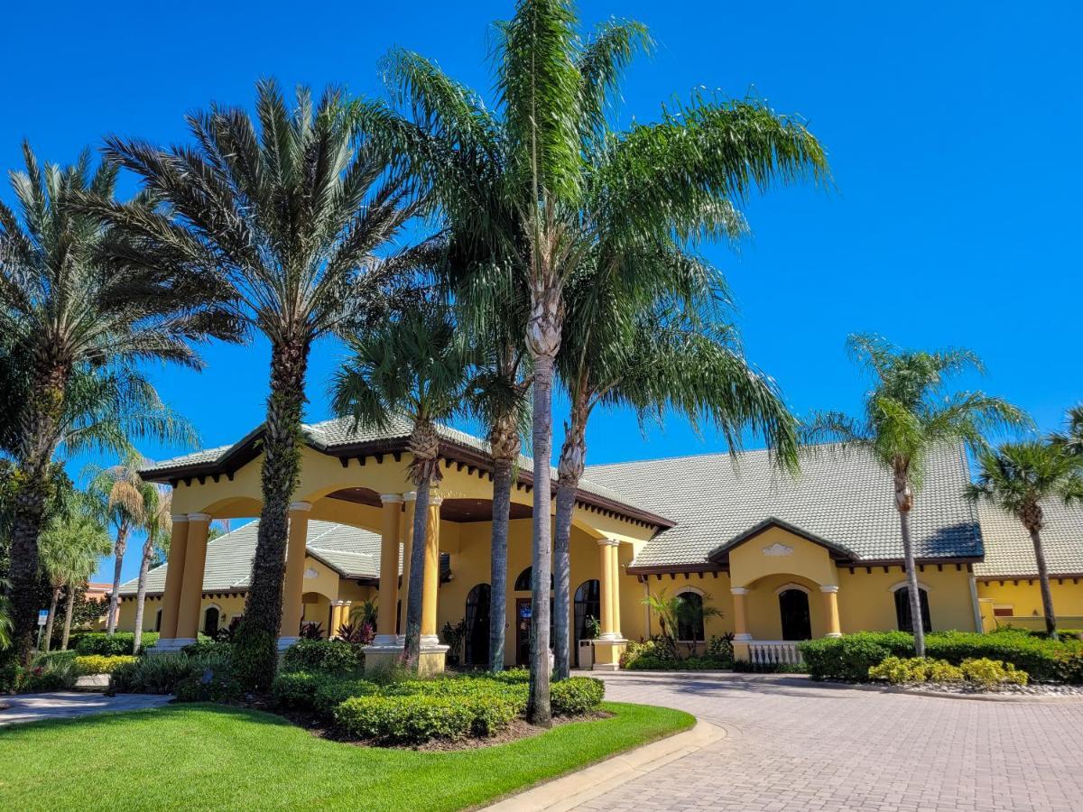 Holiday home 6br 6bath Pvt Pool 10min 3282ft